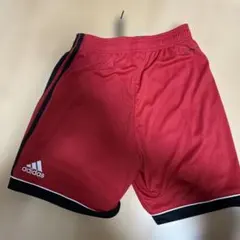 adidas レッド ハーフパンツ M