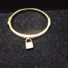 マイケルコースバングルブレスレット　ゴールド