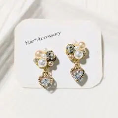 P-60　ハンドメイド☆ビジューピアス／イヤリング