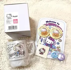 【新品未使用】キティスマイル限定　陶器マグ　缶バッジ　ピンバッジセット