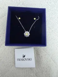 スワロフスキー　ピアスネックレスセット