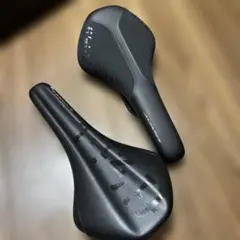 フィジーク　R5 ANTARES VS Fizik Antaresのサムネイル