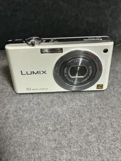Panasonic LUMIX DMC-FX37 本体のサムネイル
