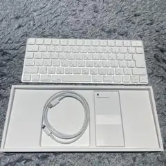 Apple Magic Keyboard ホワイト USBケーブル　カバー付き