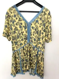 debydebo花柄トップスのサムネイル