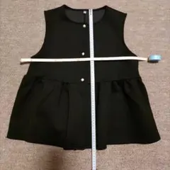 ブラック フレアシルエット ペプラム ベスト