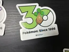 韓国 ポケモン 30周年ロゴステッカー ウソハチのサムネイル