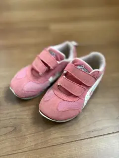 asics ピンク　スニーカー