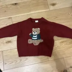 31. 赤いクマ刺繍ニットセーター