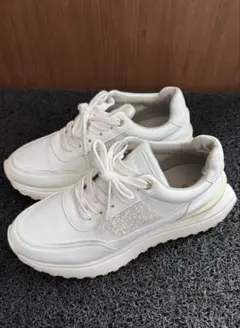 Lucida ホワイト スニーカー　23.5cm