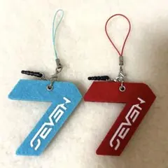 【新品】SE7EN フェルトストラップ　（イヤホンジャック付）2個セットのサムネイル