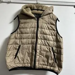 ダウンベスト　フードボア