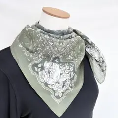 3-12.ボタニカル&蝶々モチーフ ライトコットンスカーフ　オリーブグリーン