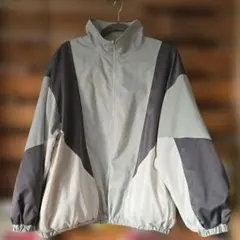 ナイロンジャケット