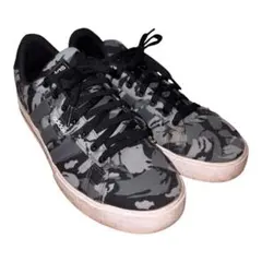adidas カモフラージュ柄 ローカットスニーカーのサムネイル
