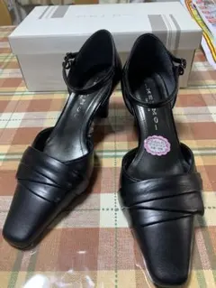 タグ付き未使用　メルモ MELMO 22.5cm 黒　パンプス　ヒール