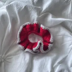 ハンドメイド シュシュ ヘアアクセサリー編み物 かぎ編み 赤