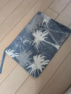 Item thumbnail for item 68742931-e0dc-46b8-af75-ef5ca0a5870b