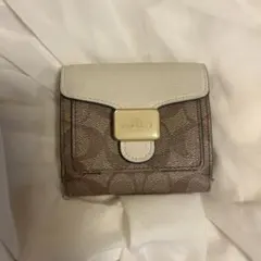COACH 二つ折り財布 シグネチャー ベージュ