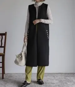 ビッグパール付きジレ　ロングベスト