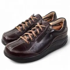 美品 フィンフォンコート 5 1/2 24.5 レザー スニーカー サイドジップ 美品 フィンフォンコート 5 1/2 24.5 レザー スニーカー サイドジップ