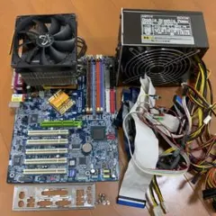 GIGABYTE マザーボード(CPU、メモリ付)、600W電源