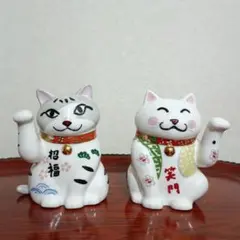 和マンハッタナーズ　招き猫 貯金箱 2体セット 縁起物 置物　久下貴史　猫 和マンハッタナーズ 招き猫 貯金箱 2体セット 縁起物 置物 久下貴史 猫
