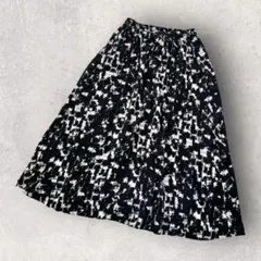【UNIQLO】ユニクロ プリントフレアスカート Mサイズ ウエストゴム 黒　白