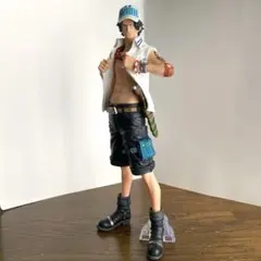 ONE PIECE ワンピース　海軍　エース　フィギュア