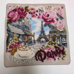 フェイラーのタオルハンカチです。パリのエッフェル塔と美しいローズがデザイン