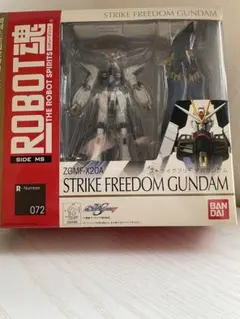 ROBOT魂＜SIDE MS＞ストライクフリーダムガンダム　エフェクトパーツ付き