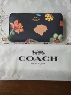 COACH ダークネイビー系×花柄　長財布 2022年春夏モデル正規品
