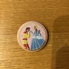 【新品】ディズニー シンデレラ 刺繍 缶バッジ
