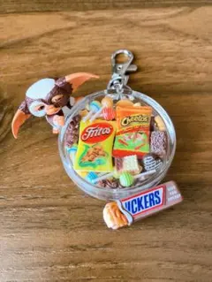 スナック盛り合わせ ガチャ詰めカプセルキーホルダー　訳ありのサムネイル