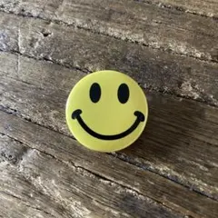 90's ヴィンテージ　缶バッジ　スマイリー smile face イエローのサムネイル