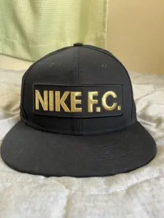 美品　NIKE FC キャップ ネイマール選手着用 ゴールド刺繍