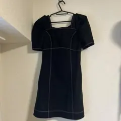 ブラック スクエアネック ミニワンピース