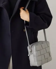 イアクッチ　ベルタ　アイスグレーのサムネイル