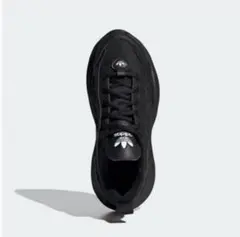 アディダス adidas オズガイア　23.5cm