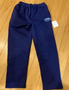 【新品未使用】キッズパンツ140㎝