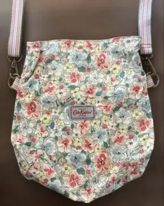 Cath Kidston キャスキッドソン リバーシブル メッセンジャーバック