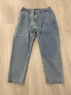 ライトブルー デニムパンツ タック入りのサムネイル