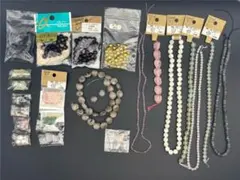 貴和製作所他　新品　天然石＆鈴　ウッドビーズ　まとめ売り