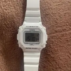 CASIO ILLUMINATOR ホワイト デジタル腕時計