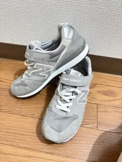 24cm!キッズ、レディースNew Balance グレー スニーカー ベルクロ