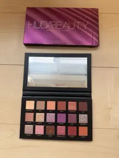 HUDA BEAUTY DESERT DUSK アイシャドウパレットのサムネイル