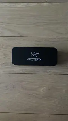 ARC'TERYX クッキー缶　ケース　ノベルティ