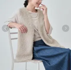 DRESKIPくるくるフェイクファージレ コーデの主役