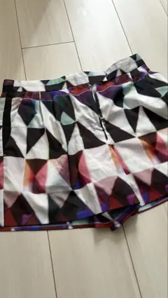 Paul Smith 幾何学模様ショートパンツ