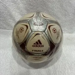 【新品】adidas サッカーボール フィナーレ Roma 09 JFA検定球のサムネイル